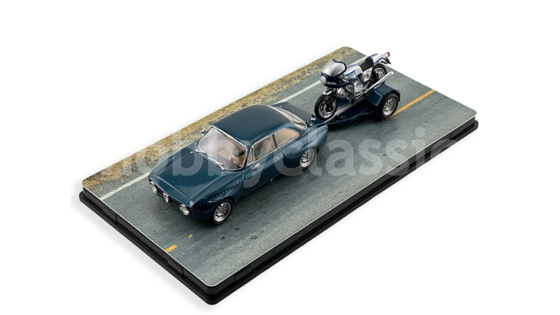 Alfa Romeo Giulia GTA Racing & Ducati Motorbike