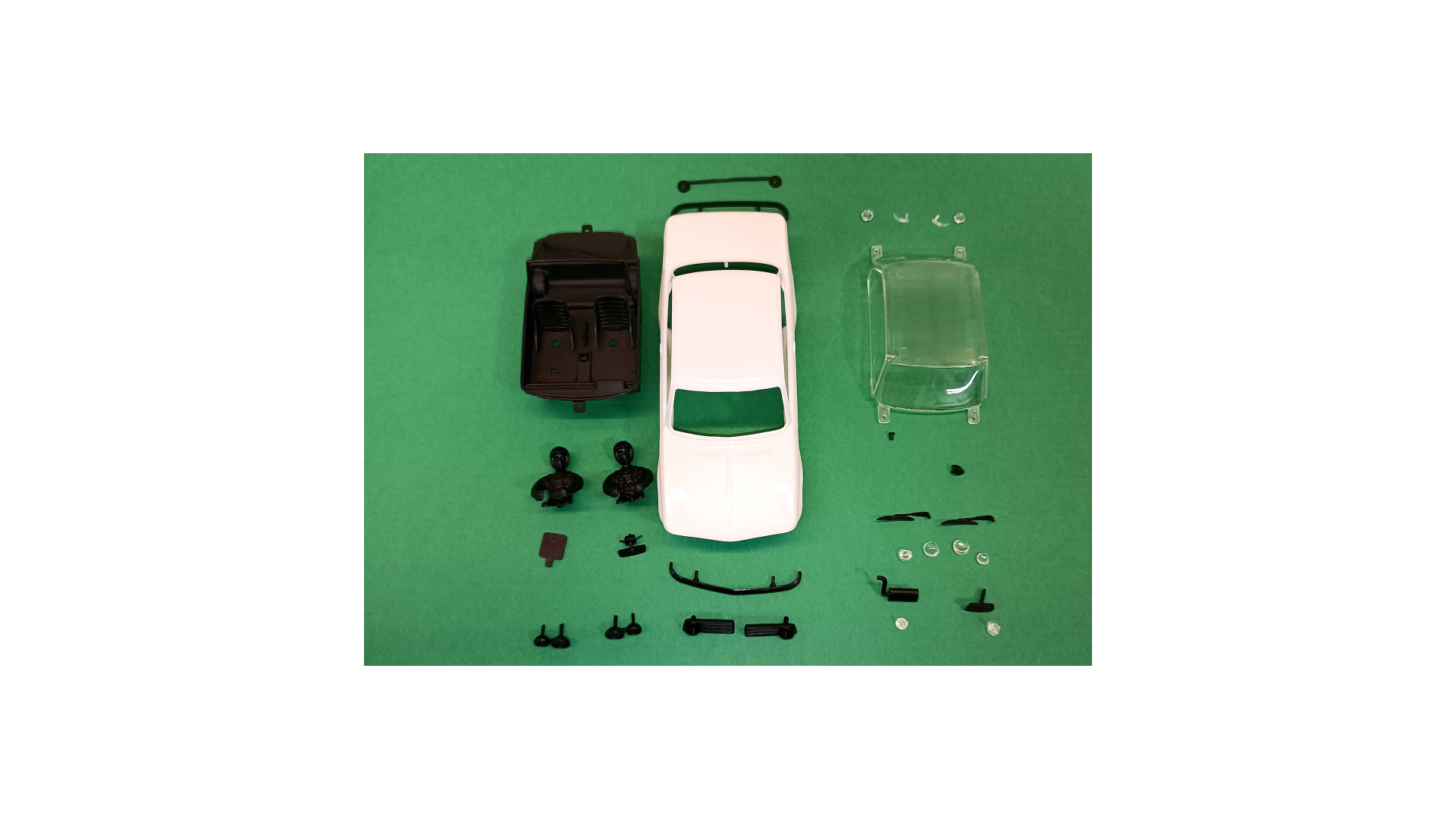 BMW 2002i White Body